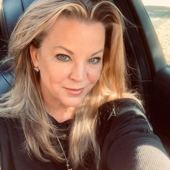 Profile Picture of Stargazer Ranch (@stargazerranch) on Poshmark