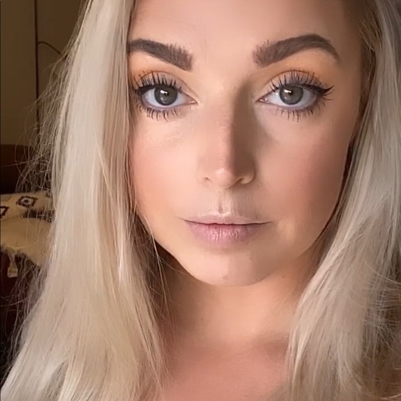 Profile Picture of Des Smartt (@deseraemurphy) on Poshmark