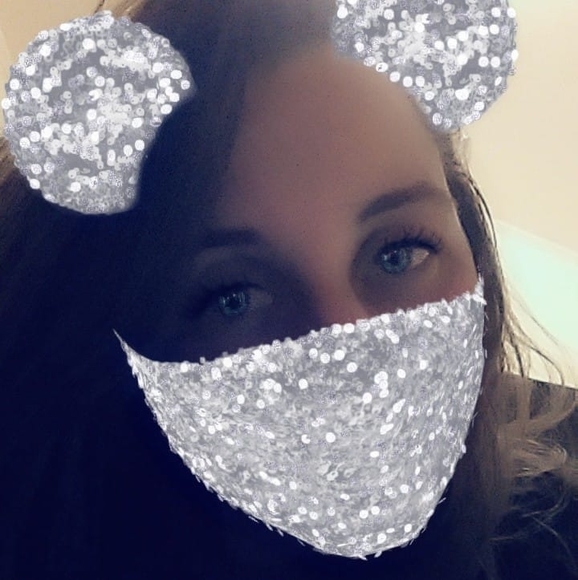 Profile Picture of Summer Daniels (@summatime27) on Poshmark