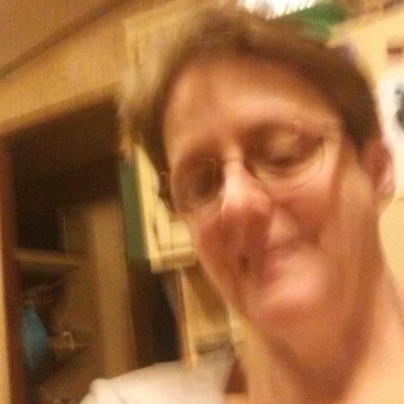 Profile Picture of Nancy Knowles (@nancyknowles) on Poshmark