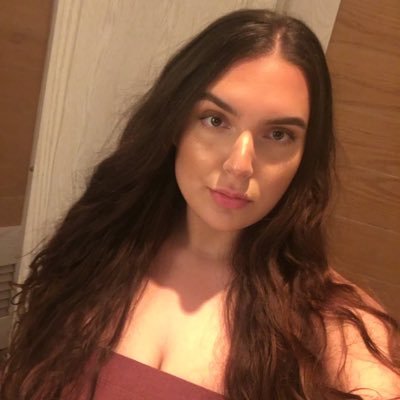 Profile Picture of Kirsten Gradel (@kkirsten_g) on Twitter