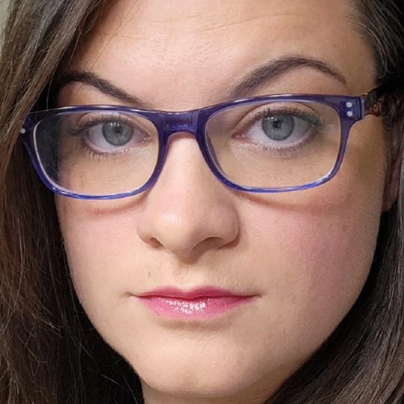 Profile Picture of Carly Steele-bowley (@iamcarly8520) on Poshmark