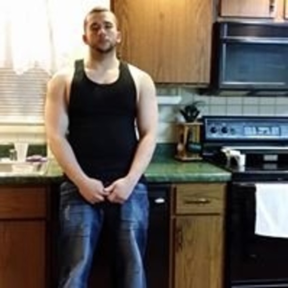 Profile Picture of Mike Kaloudis (@mike219139) on Poshmark