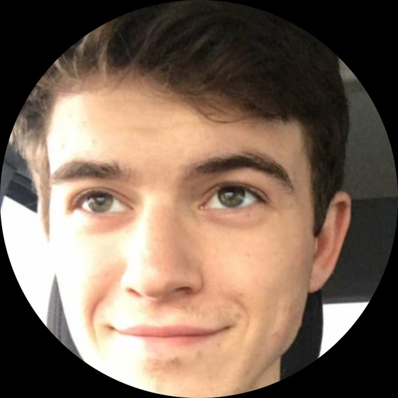 Profile Picture of Murray Wilkins (@murry797) on Poshmark