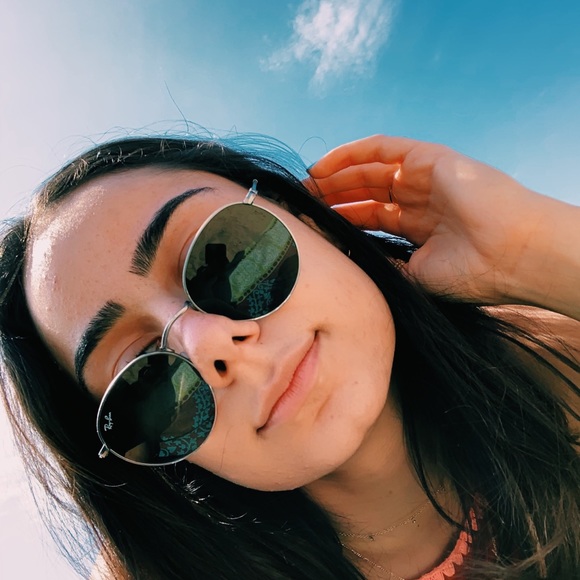 Profile Picture of Sophia Mackoul (@sophia_mackoul) on Poshmark