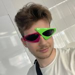 Profile Picture of e s m e  い (@winnieyuzz) on Instagram