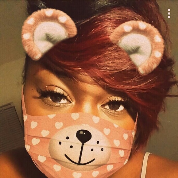 Profile Picture of Karen Bright (@jimmy19791979) on Poshmark