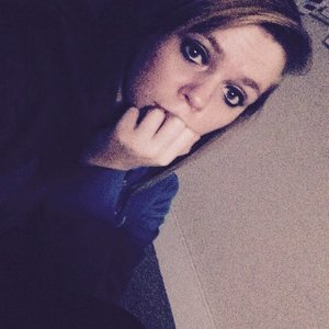 Profile Picture of Arielle Coburn (@arielle165) on Myspace