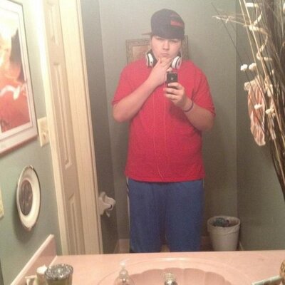 Profile Picture of Stephen Grantham (@datboitooFrESh) on Twitter