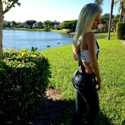 Profile Picture of Carly Heitz (@carly_heitz) on Twitter