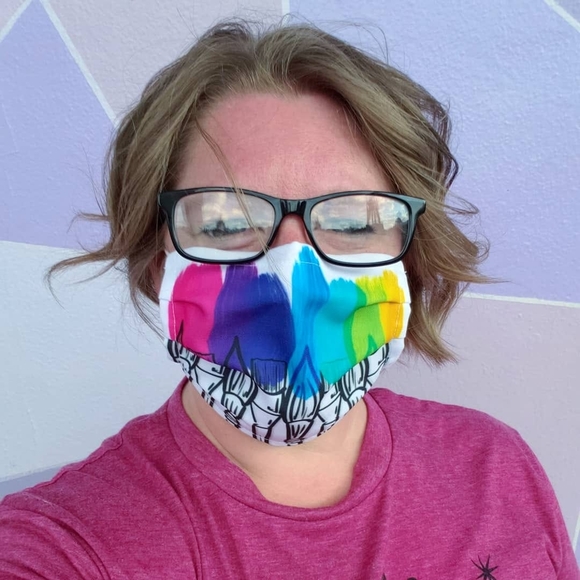 Profile Picture of Rebecca Rubelmann (@rebrumiki) on Poshmark
