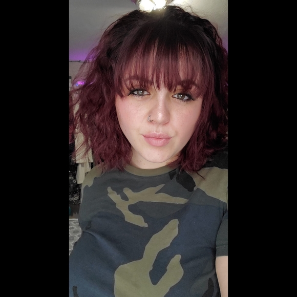 Profile Picture of Theresa Marie (@theresap97) on Poshmark
