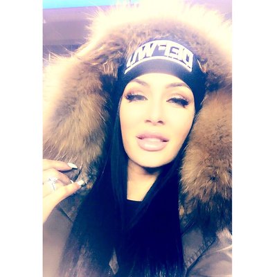Profile Picture of Abigail (@AbbieBurrows) on Twitter