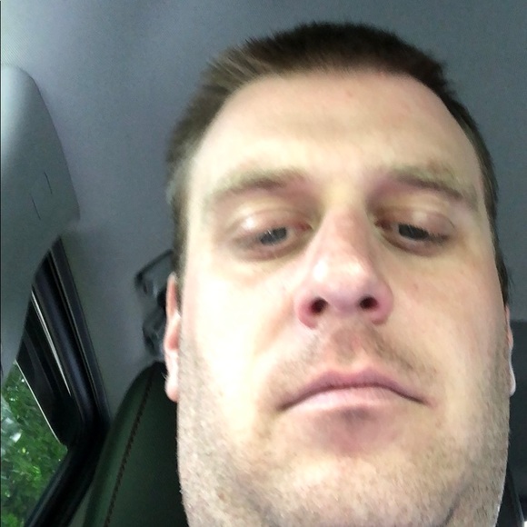 Profile Picture of Mike Jamgochian (@mikejamgo) on Poshmark