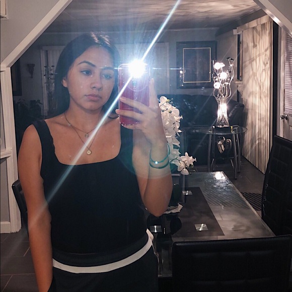 Profile Picture of Selene Hernandez (@shernandez496) on Poshmark