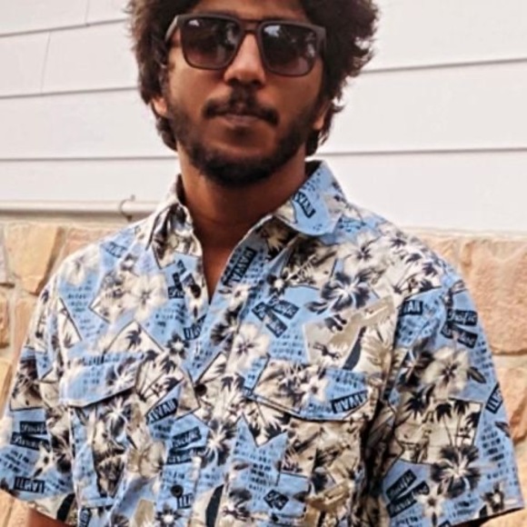 Profile Picture of Lijo John (@lijojohn487) on Poshmark