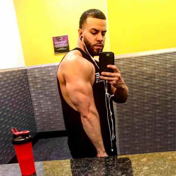 Profile Picture of Michael Negron (@michaeln213) on Poshmark