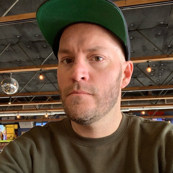 Profile Picture of Shaun Gesicki (@shaunslaughter) on Poshmark