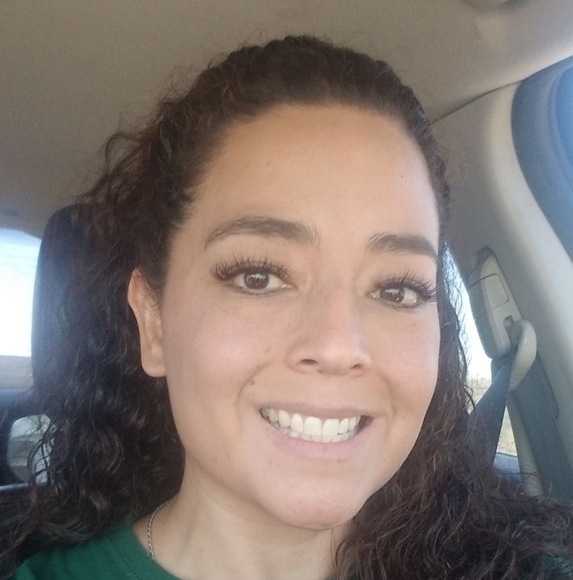 Profile Picture of Shawna Lopez (@shawna79lopez) on Poshmark
