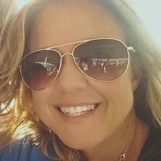 Profile Picture of Paula Hammel (@okitsmesmile) on Twitter