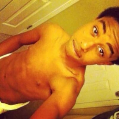 Profile Picture of Ella (Is Awesome) (@RudyCarr4) on Twitter