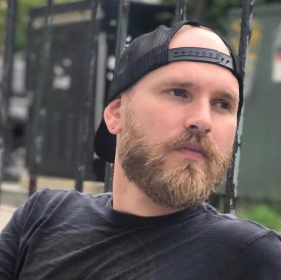 Profile Picture of Stephen Lambert (@stoneideal) on Poshmark
