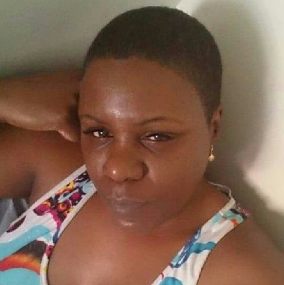 Profile Picture of Chrystal Harvard (@msshopshop49) on Poshmark