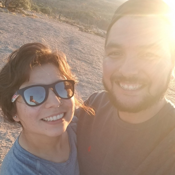 Profile Picture of Matthew Minjares (@bearnecesites64) on Poshmark