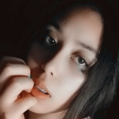 Profile Picture of Julia Loya (@JuliaLoya15) on Twitter