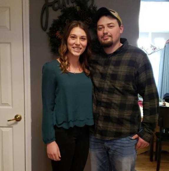 Profile Picture of Jenna Nieuwenhuis (@jennalnieu) on Poshmark