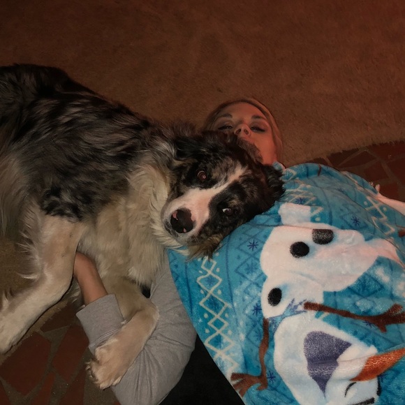 Profile Picture of Rachel Sirmon (@rachee33) on Poshmark