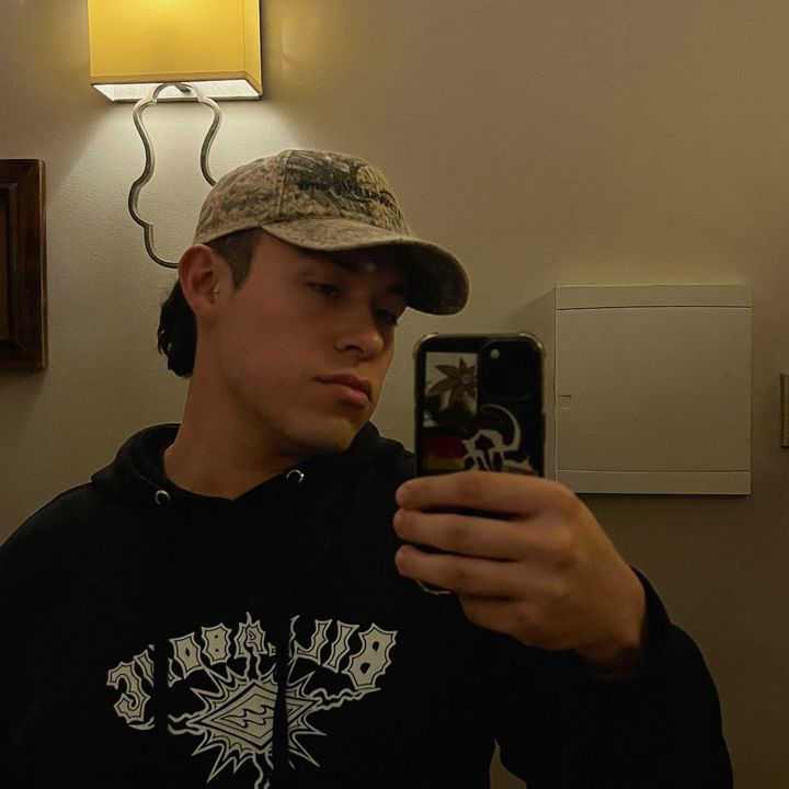 Profile Picture of renato (@renatogalaz) on Tiktok