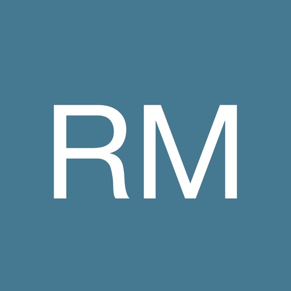 Profile Picture of Rachel Maclaine (@rachelmaclaine) on Poshmark