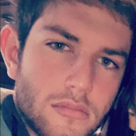 Profile Picture of Josh Schupak (@joshpele) on Poshmark