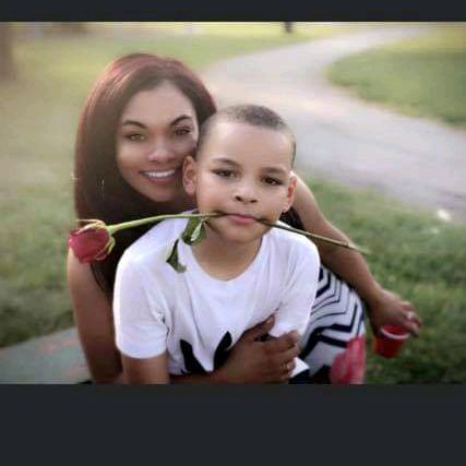 Profile Picture of Lori_evette (@lori_evette) on Tiktok