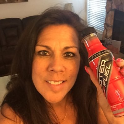 Profile Picture of Jennifer Liljeroos (@JenniferLiljer2) on Twitter