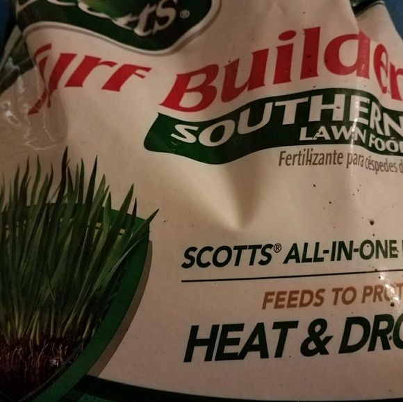 Profile Picture of Assa Ulli (@aulli) on Poshmark