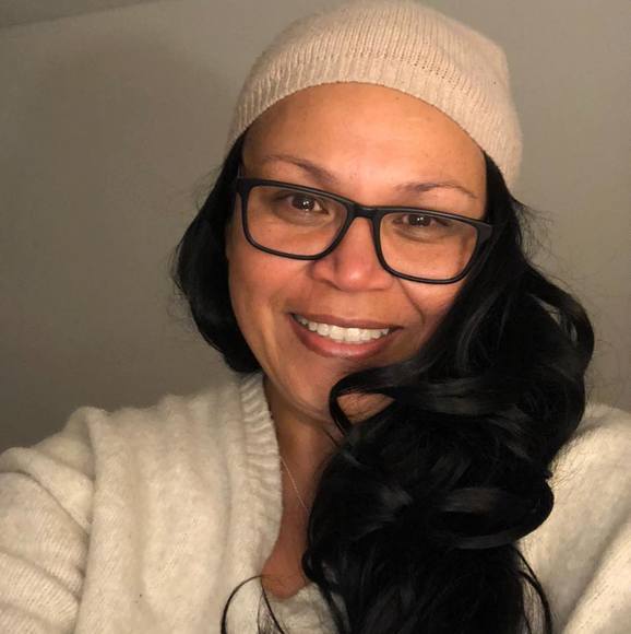 Profile Picture of Charlotte Thomas bowles (@charlotte7212) on Poshmark