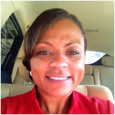 Profile Picture of Yvette Webb (@yswebb) on Twitter