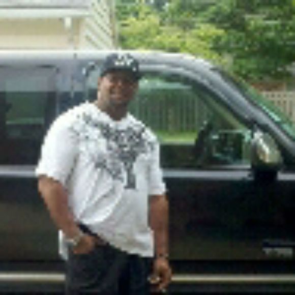 Profile Picture of James Mccray (@bigswole) on Poshmark