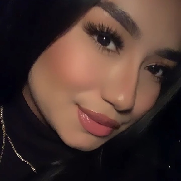 Profile Picture of Guadalupe Delgado (@pitaaadel) on Poshmark