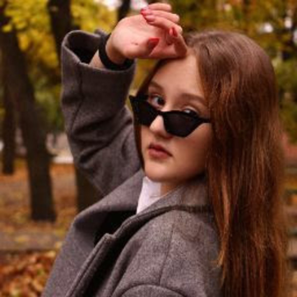 Profile Picture of Tanya Tkachenko (@tkaenkot02) on Poshmark