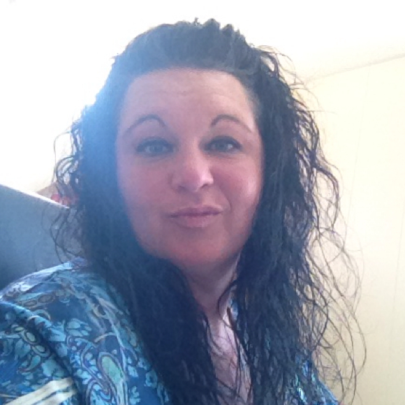 Profile Picture of Dawn Lima (@dawniqua713) on Poshmark