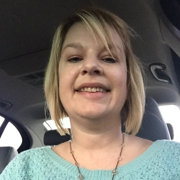 Profile Picture of Misty Hudmon (@mjhudmon) on Poshmark