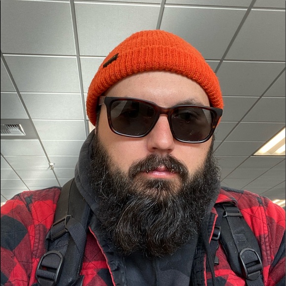 Profile Picture of Jake Riesinger (@jacobriesinger) on Poshmark