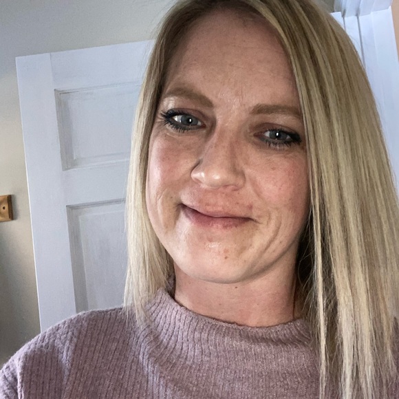 Profile Picture of Melissa Haskell (@mdhaskell630) on Poshmark