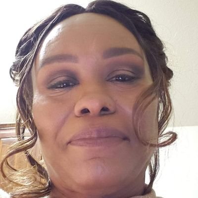 Profile Picture of Essie Yvonne Williams (@essie213) on Twitter