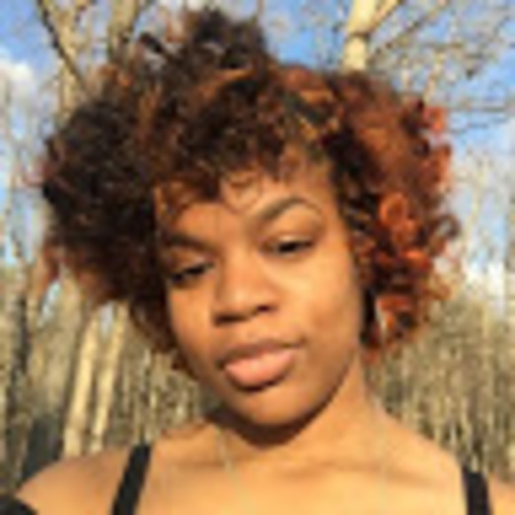 Profile Picture of Deona Plowden (@plowdendeona03) on Poshmark