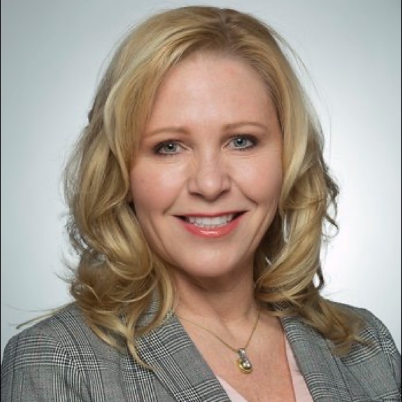 Profile Picture of Darbi James (@darbi_james) on Poshmark