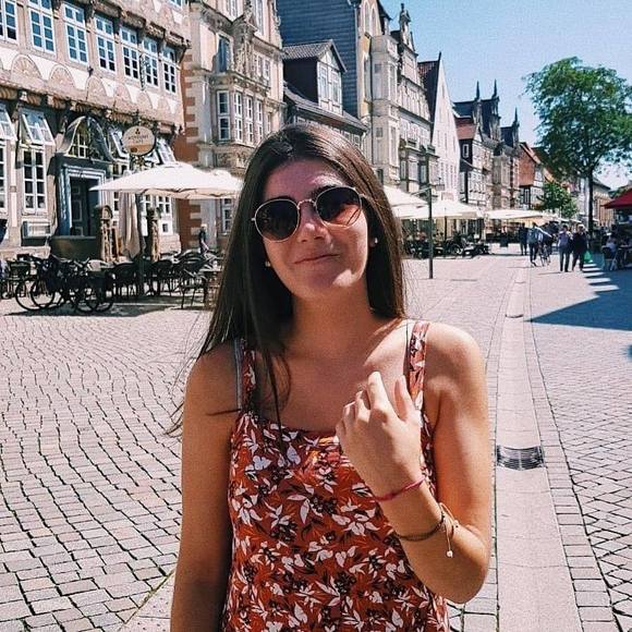 Paula Mateos - Poshmark Profile Picture of Paula Mateos (@paula_mateos) on Poshmark